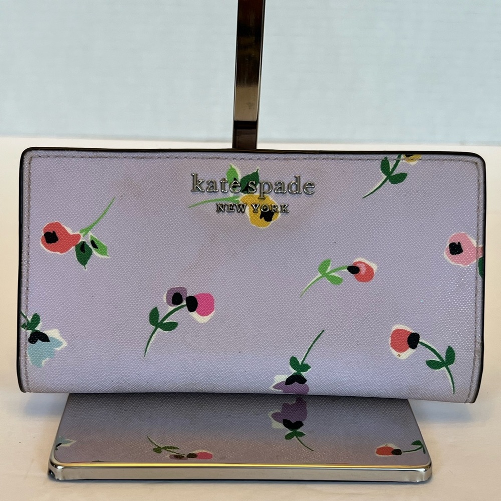 ♠️ Kate Spade Cameron Floral Collection, Zip Around Wallet. Dusty Lavender color